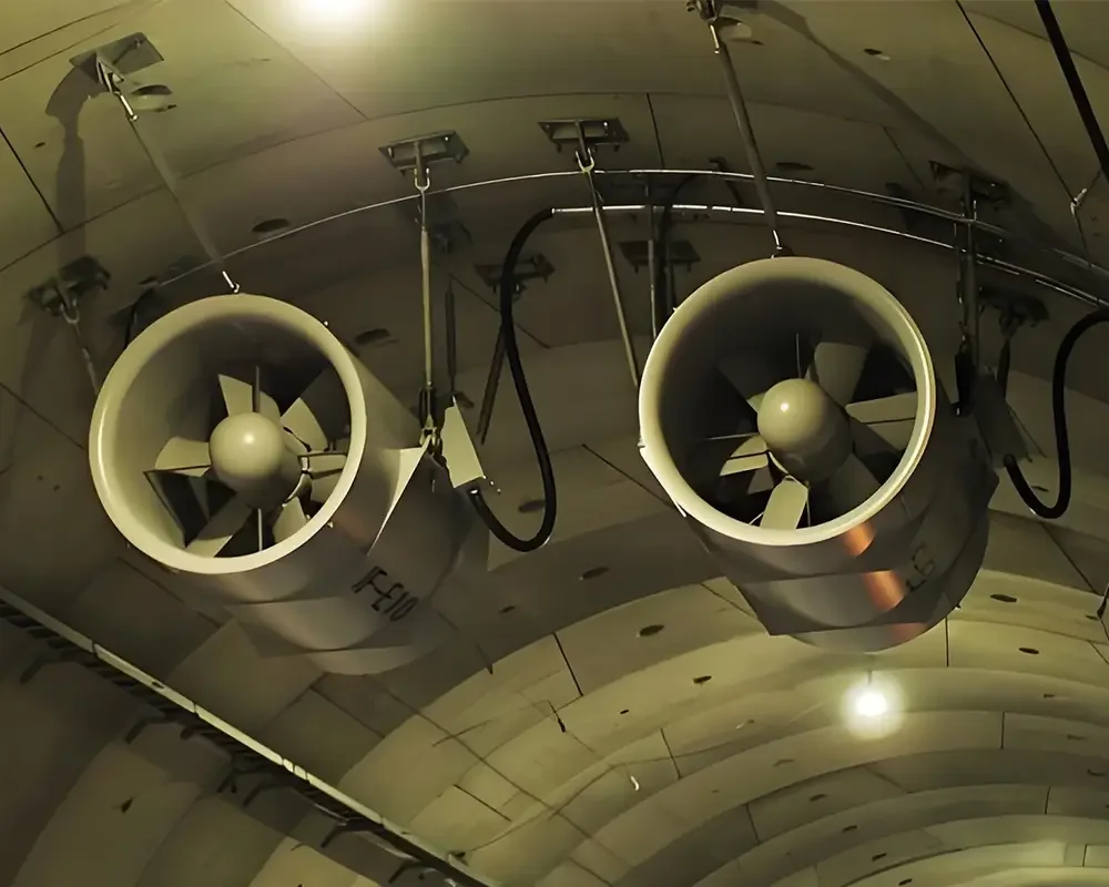 Air supply for tunnel ventilation and excavation