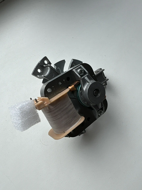 High-temperature AC motor with Class H insulation for a heater