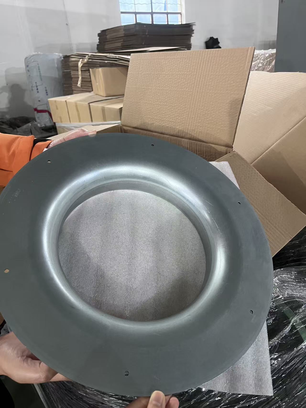 Evaluate mold costs and product unit price based on customer drawings